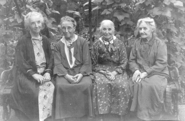 Whybrew sisters