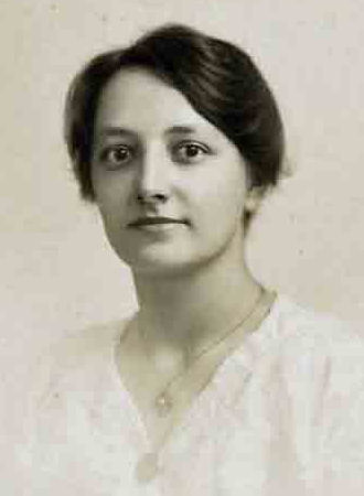 Minnie Warnes (now Hall)