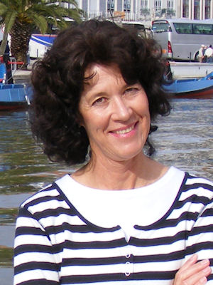 Lucinda Newby (nee de Jager)