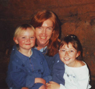 Sharon Van Breda (nee Rowe) and children