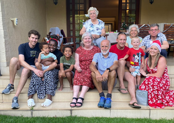 Jones Family - 25 December 2022